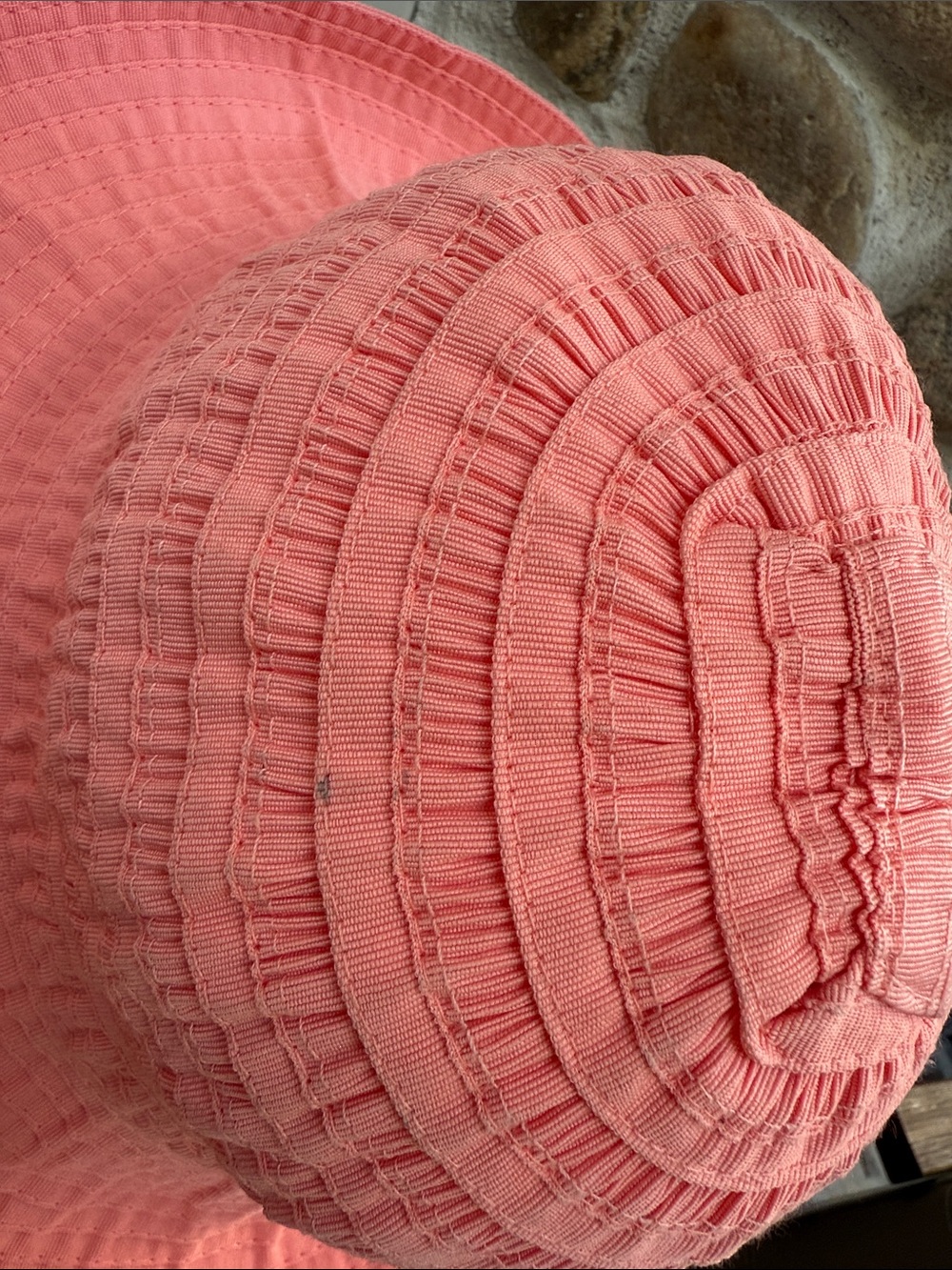 Betmar Coral Rose-pink pink ruched sun hat with metal logo plaque - Picture 6 of 9